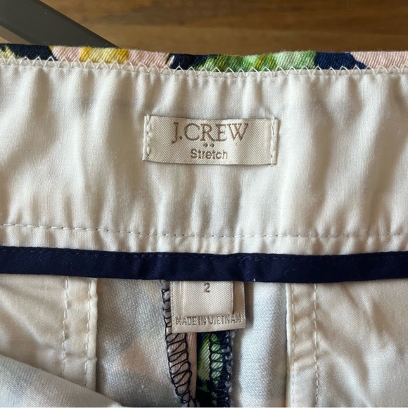 J Crew floral side-zip shorts. Size 2 - Picture 5 of 12